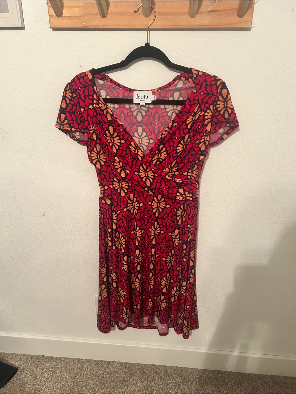 Leota Petite Medium Red Orange Abstract Wrap Dress Made in USA